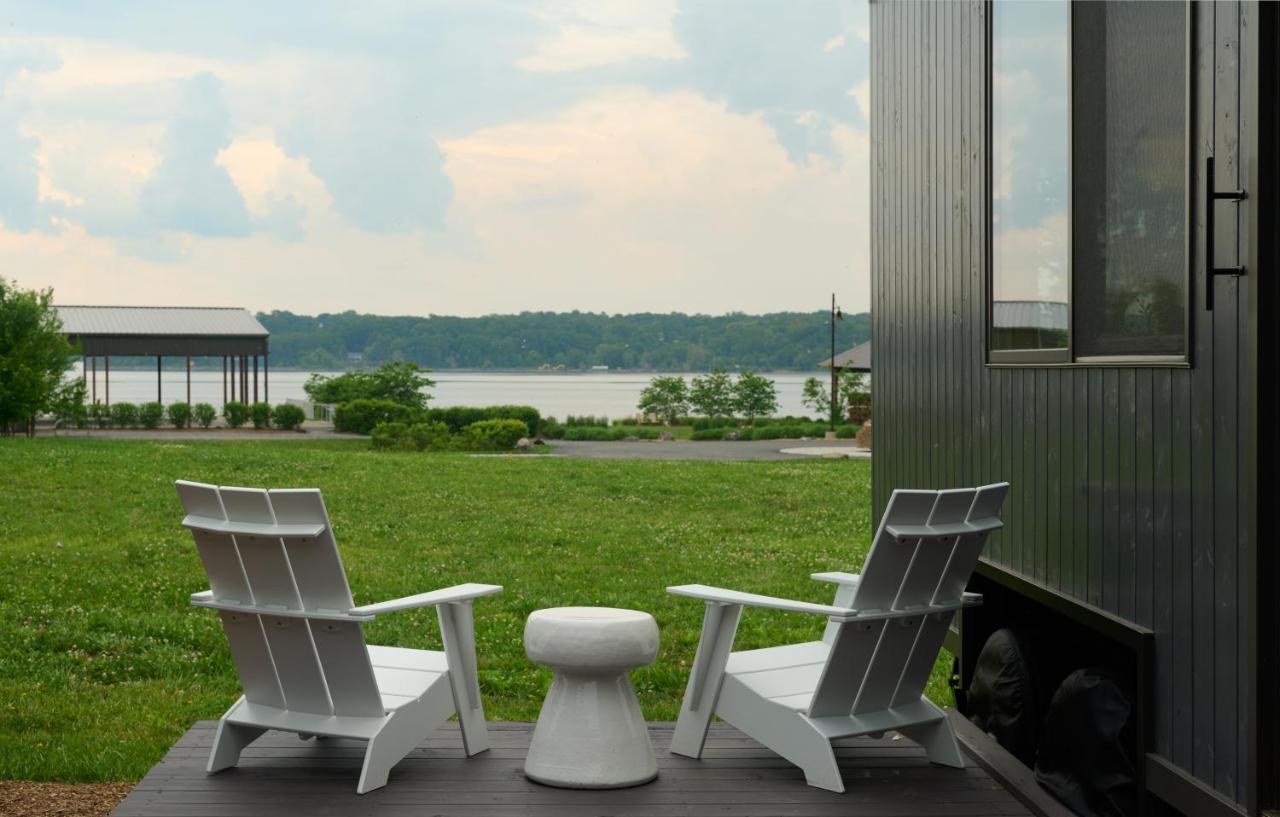 Hutton Brickyards Riverfront Hotel & Venue Кингстън Екстериор снимка